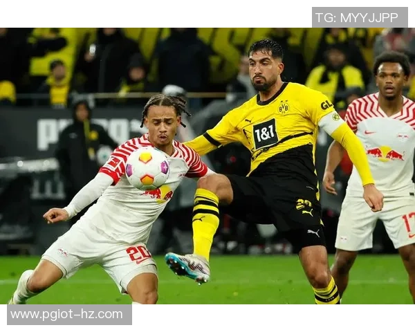 西甲激战莱比锡与多特蒙德握手言和神扑引发争议判罚全场沸腾